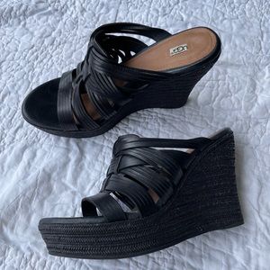BLACK UGG WEDGES